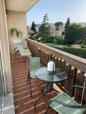 3 chambres, bien placé, calme et spacieux avec balcon et parking
